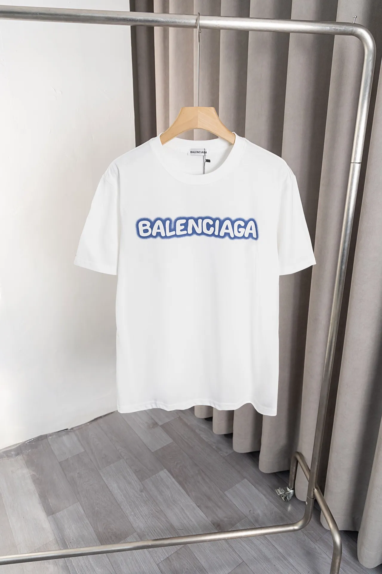 X 023 Balenciaga 2025 Summer New Arrival T-shirt, made of high-quality double yarn pure cotton flocking fabric, with large colorful logo printing technology on the front and back, high-end and elegant, extremely fashionable, same style for men and women, color: Black, White, Gray. Size:S～XXL